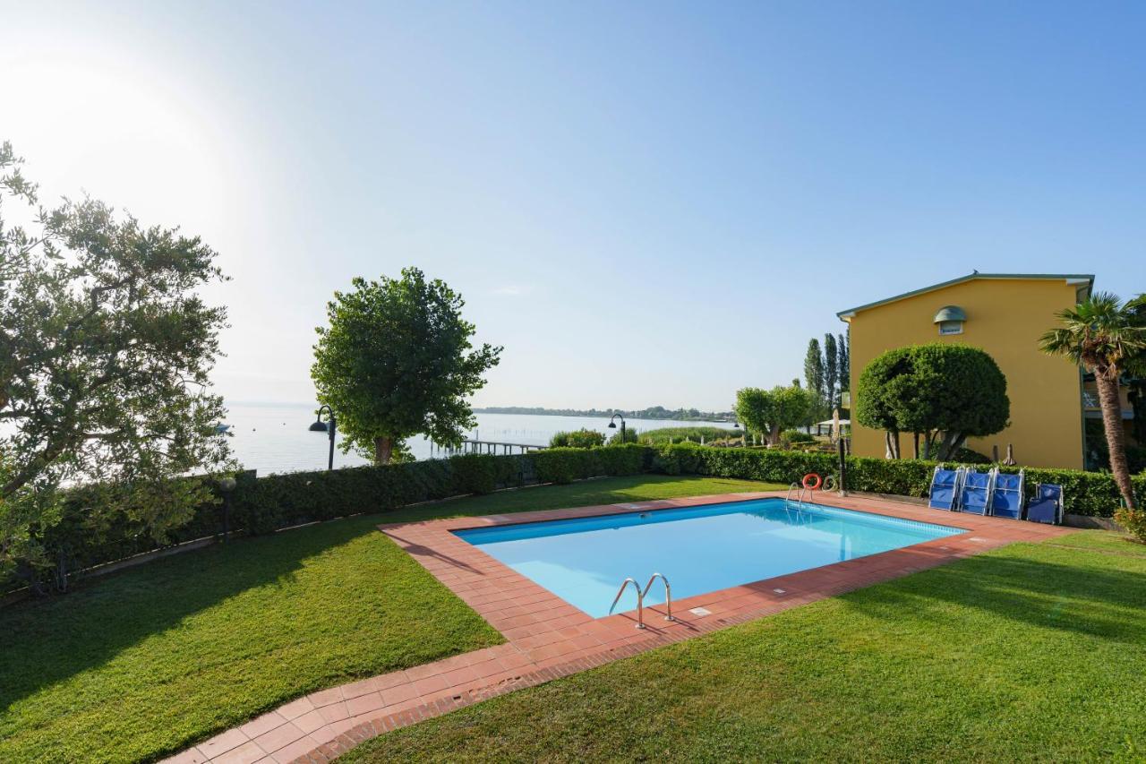 Lakeview Apartment Primea Sirmione Zewnętrze zdjęcie